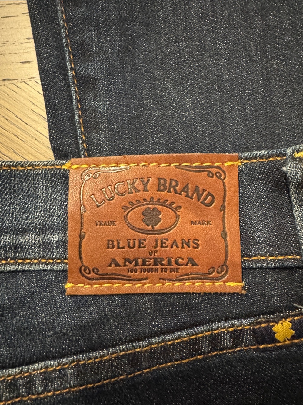 Lucky Brand Dark Wash Bootcut Jeans Size 27/4 Flare Stretch Denim - Picture 6 of 7